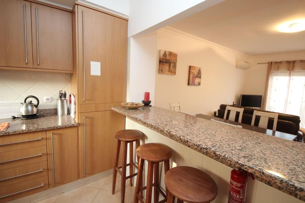 Apartment Jm - St James, Com Wifi, Piscina A 50 Mt Da